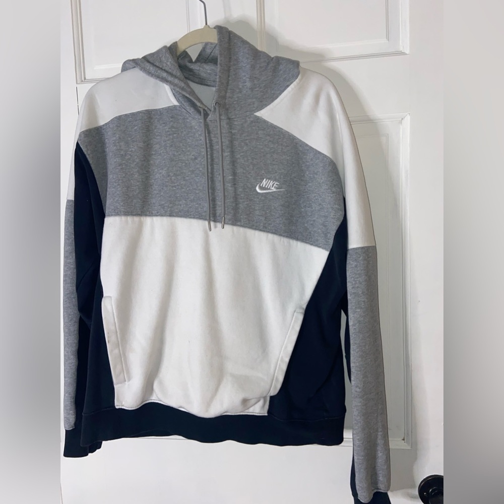 nike pullover hoodie
